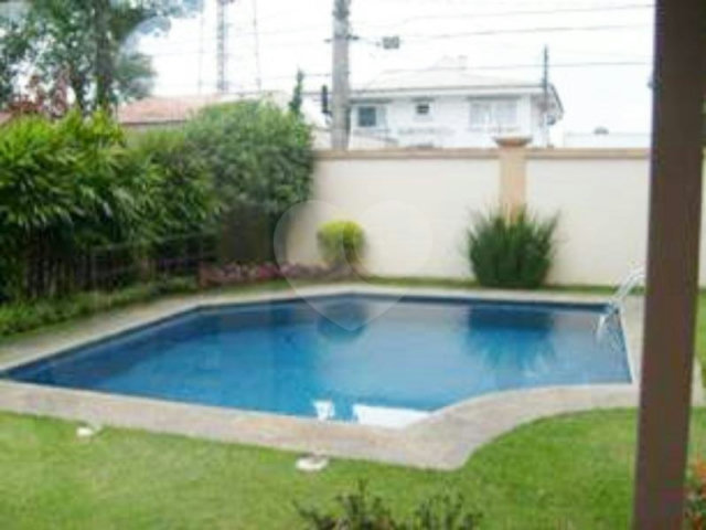 Casa à venda ou para alugar com 4 suítes no condomínio Vilaggio Monte Alegre, São Paulo - SP