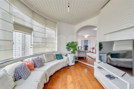 Apartamento à venda com 4 quartos, sendo 2 suítes, em Brooklin, São Paulo, SP