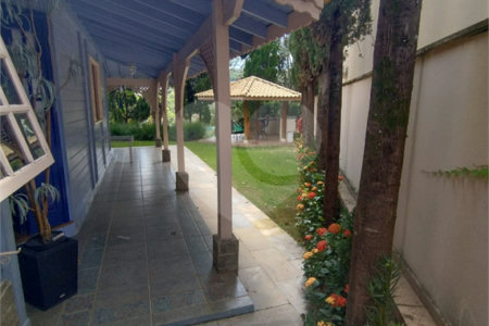 Casa à venda com 3 quartos, sendo 1 suíte, no condomínio Bosque de Greviléa, Vinhedo - SP