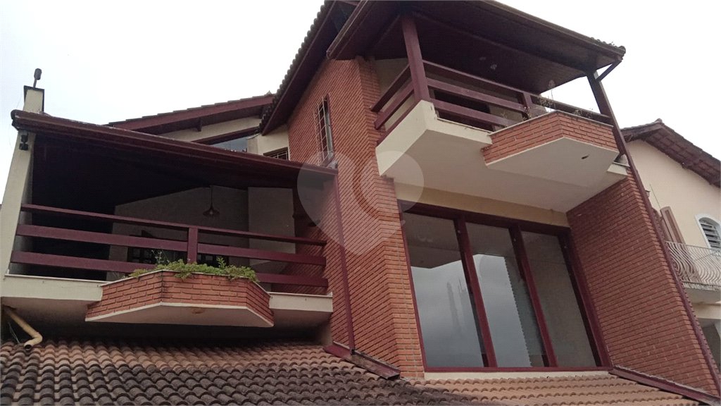 Sobrado à venda com 4 quartos, sendo 3 suítes,  em Horto Florestal, São Paulo, SP
