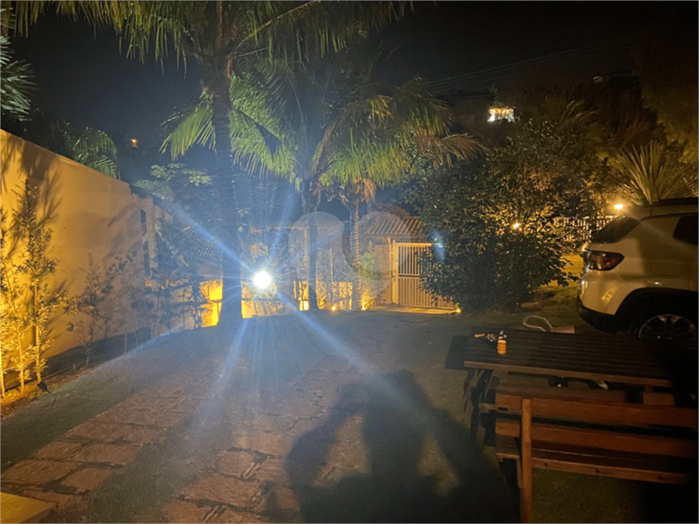 Casa à venda com 4 quartos, sendo 2 suítes, no condomínio Jardim do Ribeirão II, Itupeva - SP
