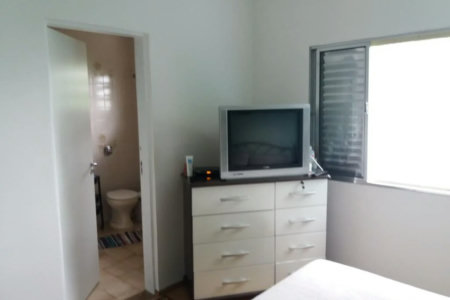 Casa à venda com 4 quartos, sendo 1 suíte, em Jardim Helga, São Paulo, SP