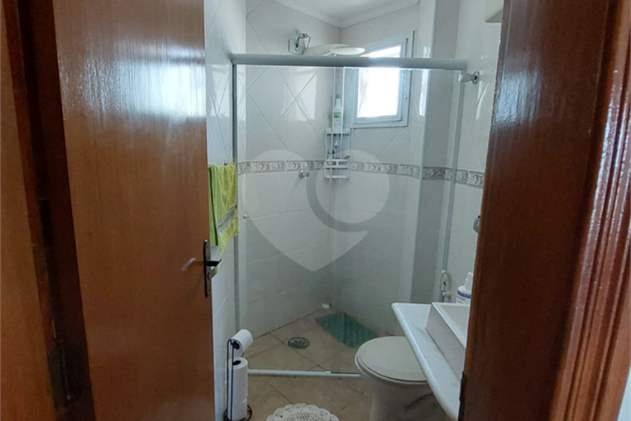 Apartamento à venda com 2 quartos, sendo 1 suíte,  em Vera Cruz, Mongaguá, SP