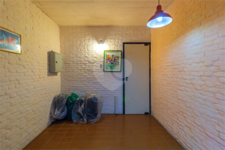 Casa à venda com 4 quartos, sendo 2 suítes, em Jardim Prudência, São Paulo, SP