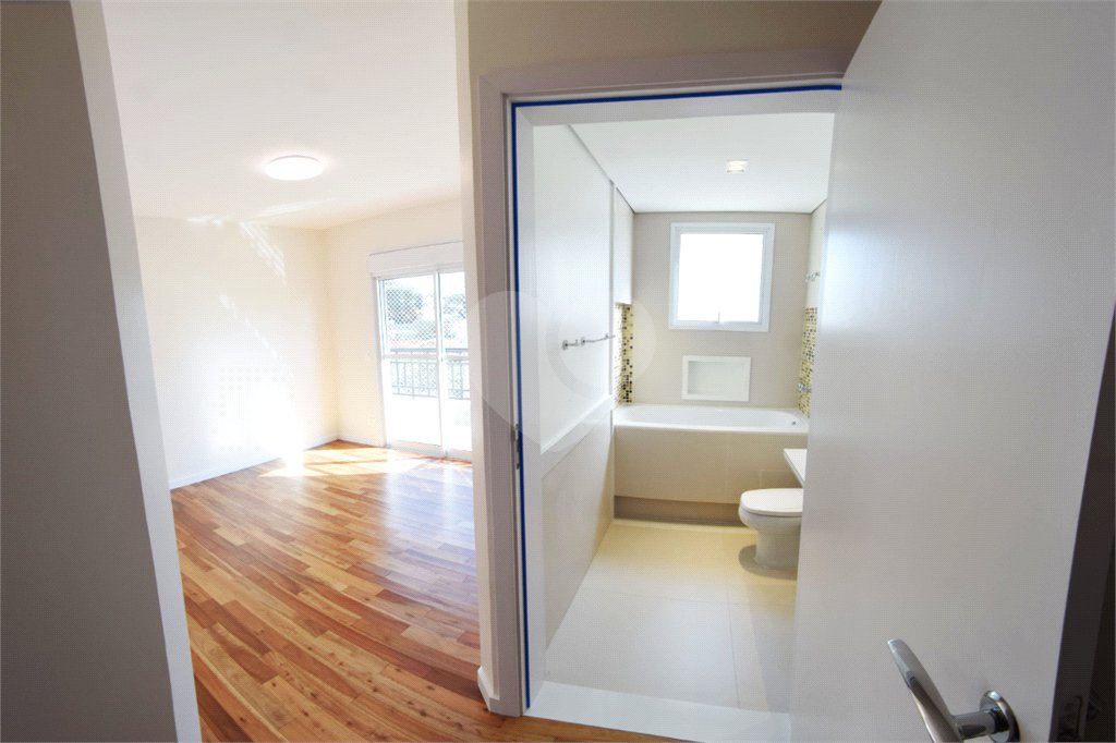 Apartamento à venda com 3 suítes em Vila Romana, São Paulo, SP
