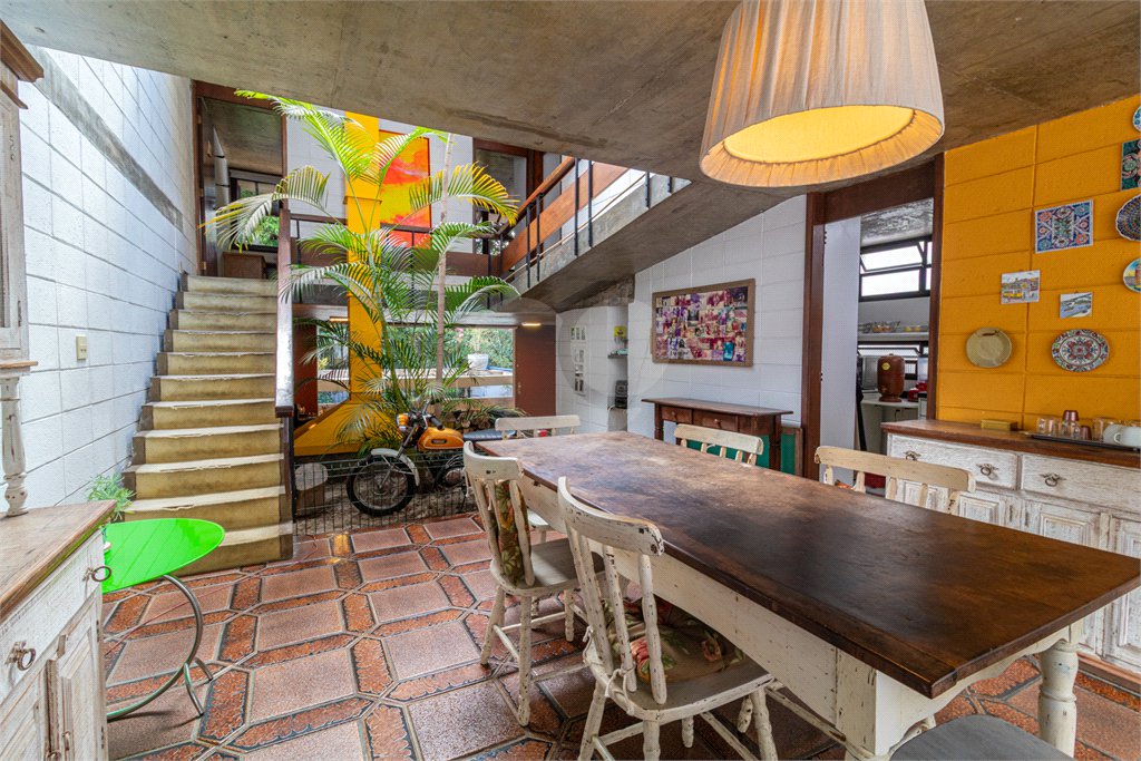 Casa de Vila à venda com 3 quartos, sendo 1 suíte, em Chácara Monte Alegre, São Paulo, SP