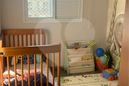 Apartamento à venda com 3 quartos, sendo 1 suíte, em Conjunto Residencial Irai, Suzano, SP