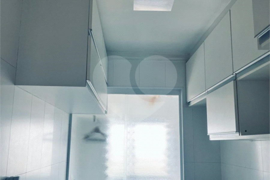 Apartamento à venda com 2 quartos em Parque Maria Domitila, São Paulo, SP