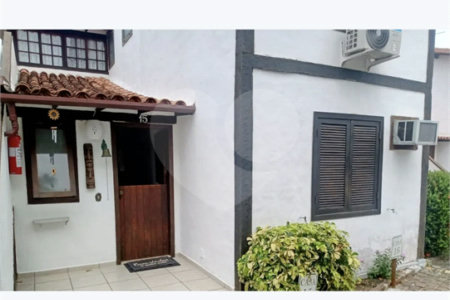 Casa em condomínio à venda com 2 quartos em Geribá, Armação dos Búzios, RJ