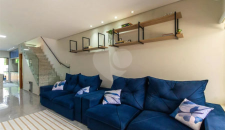 Casa à venda com 3 suítes em Vila Carrão, São Paulo, SP