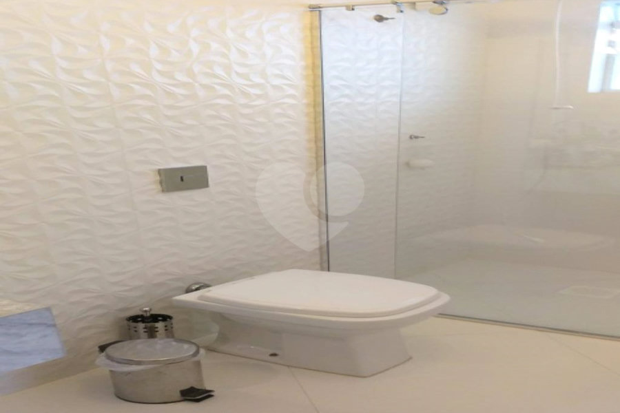 Casa à venda com 4 quartos, sendo 3 suítes, em Butantã, São Paulo, SP