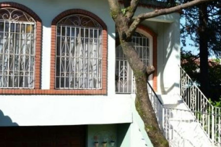 Casa à venda com 3 quartos, sendo 1 suíte, no condomínio Travessa Cacique Apoena,493, São Paulo - SP