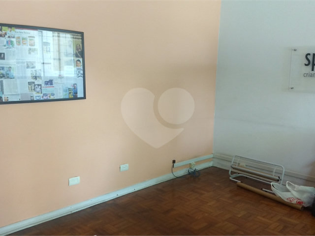 Sobrado à venda com 3 quartos, sendo 1 suíte,  em Alto da Boa Vista, São Paulo, SP