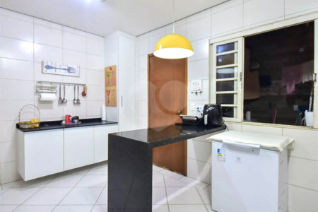 Sobrado à venda com 3 quartos, sendo 1 suíte, em Vila Morse, São Paulo, SP