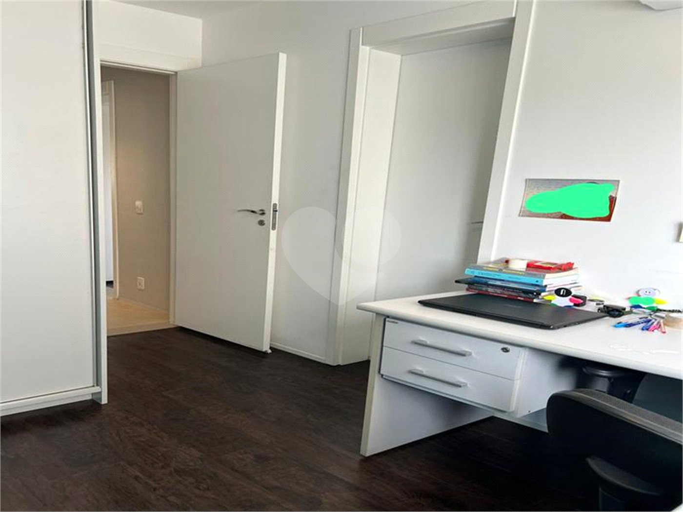 Apartamento à venda com 3 suítes em Jardim Caboré, São Paulo, SP