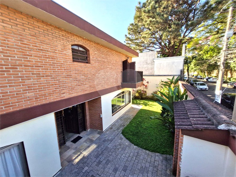Casa à venda com 4 quartos, sendo 1 suíte, em Alto da Boa Vista, São Paulo, SP