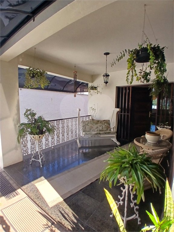 Sobrado à venda com 4 quartos, sendo 2 suítes, em Jardim Leonor, São Paulo, SP