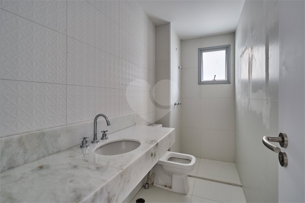 Apartamento à venda com 3 quartos, sendo 1 suíte, em Jardim Marajoara, São Paulo, SP