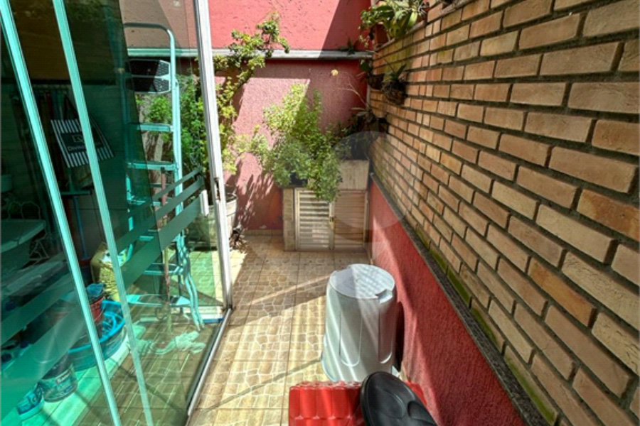 Sobrado à venda com 3 quartos, sendo 1 suíte, em Vila Nova Cachoeirinha, São Paulo, SP