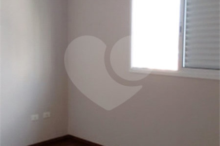 Sobrado à venda com 3 quartos, sendo 1 suíte, em Vila Antonina, São Paulo, SP