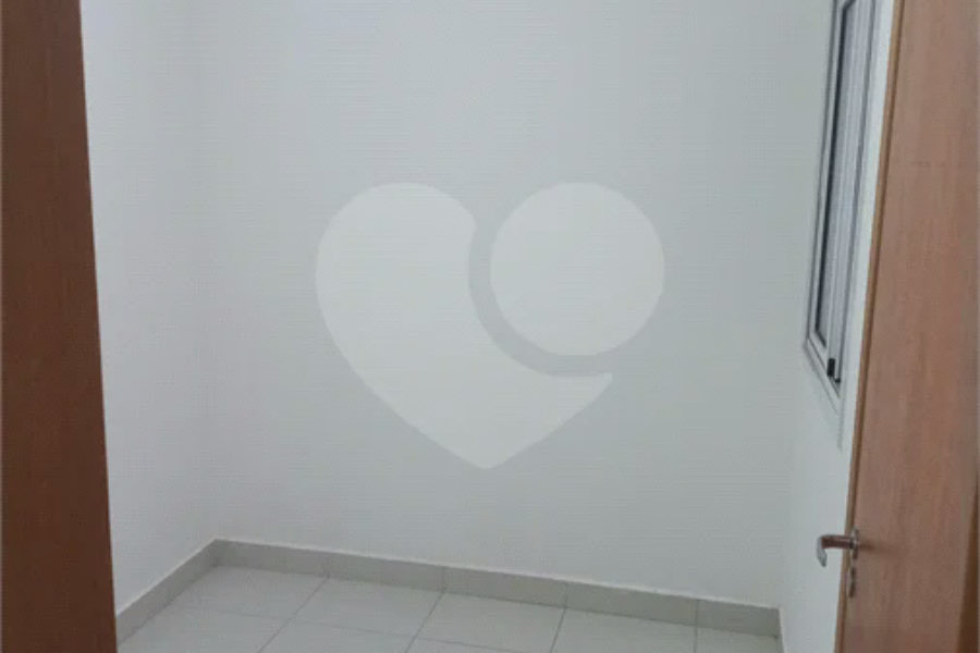 Casa à venda com 2 suítes no condomínio martinha, São Paulo - SP