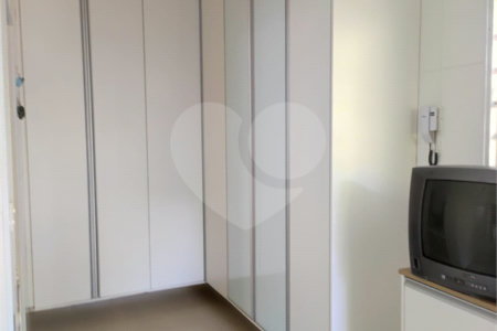 Chácara à venda com 3 quartos, sendo 2 suítes,  em Parque Varanguera, São Roque, SP