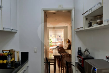 Apartamento à venda com 3 quartos, sendo 1 suíte, em Vila Olímpia, São Paulo, SP