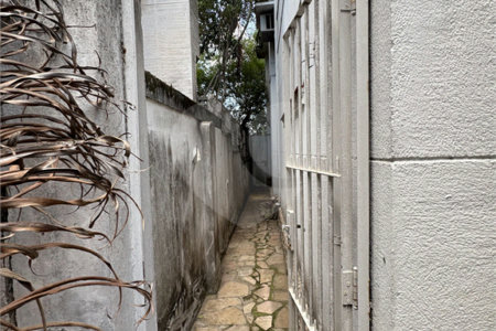Sobrado à venda com 6 quartos, sendo 1 suíte, em Vila Nova Conceição, São Paulo, SP