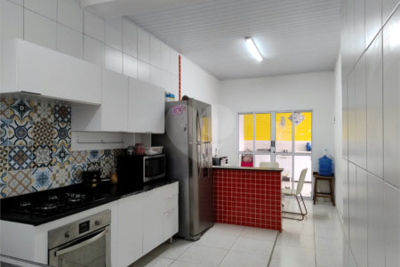 Casa à venda com 3 quartos, sendo 1 suíte,  em Vila Rei, Mogi das Cruzes, SP