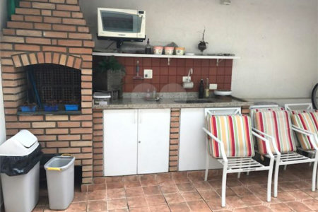 Casa à venda com 3 quartos, sendo 1 suíte, no condomínio Villas de São Francisco, São Paulo - SP