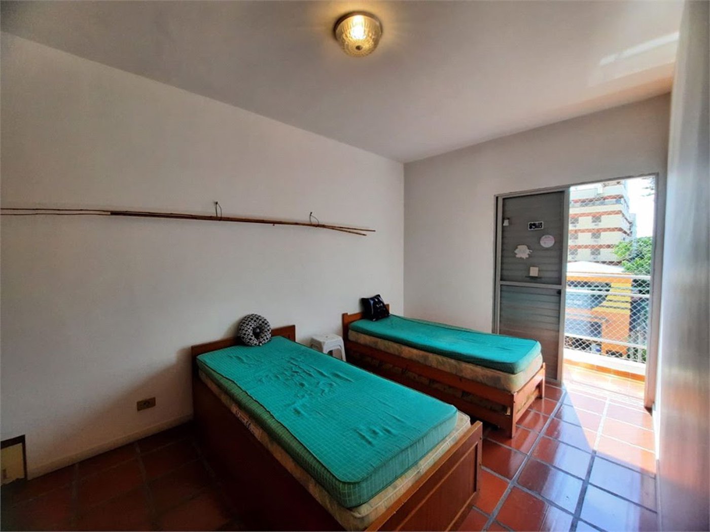 Apartamento com 3 dormitórios à venda, 72 m² por R$ 349.800,00 - Parque Enseada - Guarujá/SP