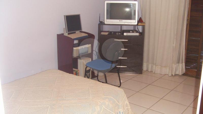 Sobrado à venda com 3 quartos, sendo 1 suíte, em Tremembé, São Paulo, SP