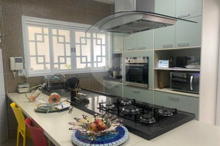 Casa à venda com 3 suítes em Vila Carrão, São Paulo, SP