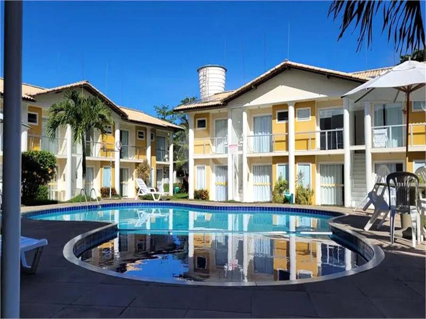 Apartamento à venda com 1 suíte em Taperapuan, Porto Seguro, BA