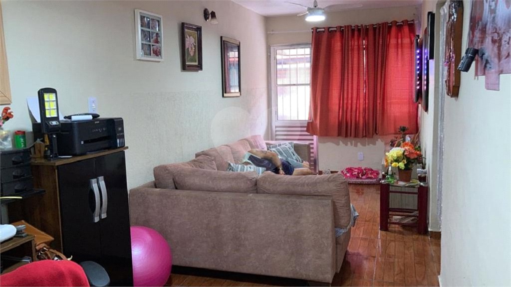 Casa à venda com 3 quartos em Morro do Algodão, Caraguatatuba, SP