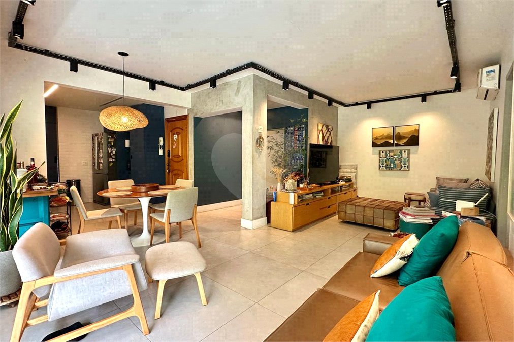 Apartamento à venda com 3 quartos, sendo 1 suíte, em Lagoa, Rio de Janeiro, RJ