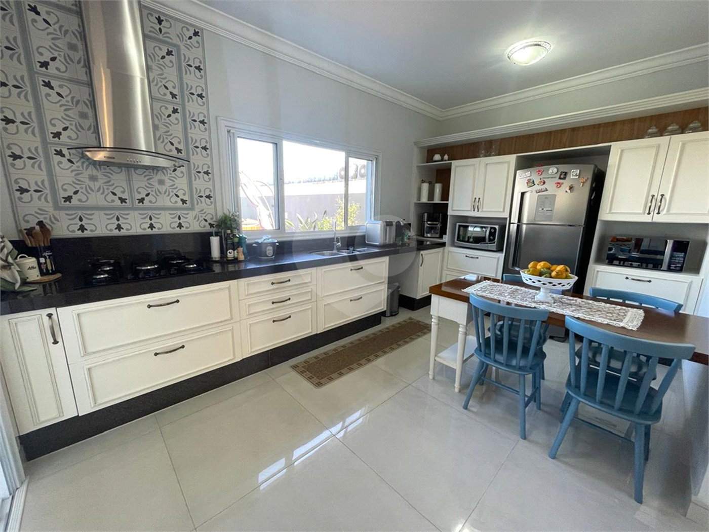 Casa à venda com 3 suítes no condomínio Arujá Verdes Lagos, Arujá - SP