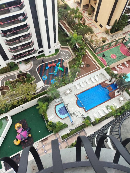 Apartamento à venda com 3 quartos, sendo 1 suíte, em Indianópolis, São Paulo, SP