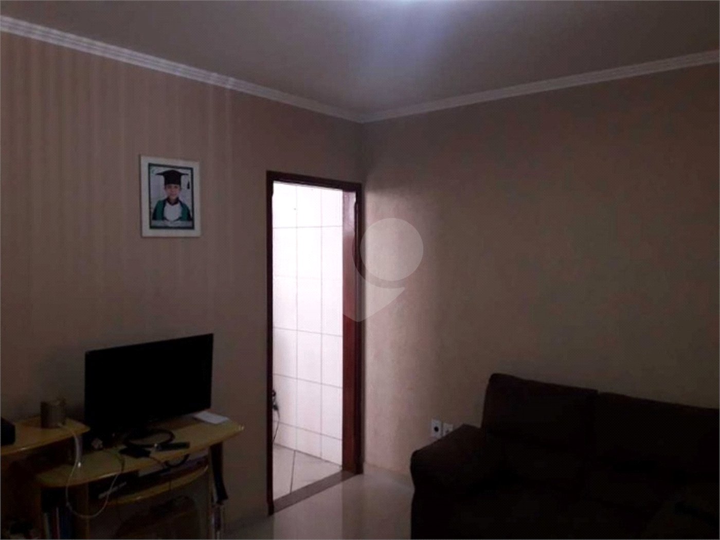 Casa térrea para venda, com 2 dormitórios, sendo 1 suíte.