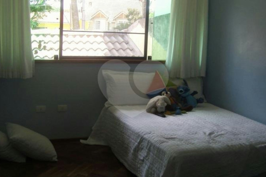 Sobrado à venda com 4 quartos, sendo 2 suítes, em Horto Florestal, São Paulo, SP