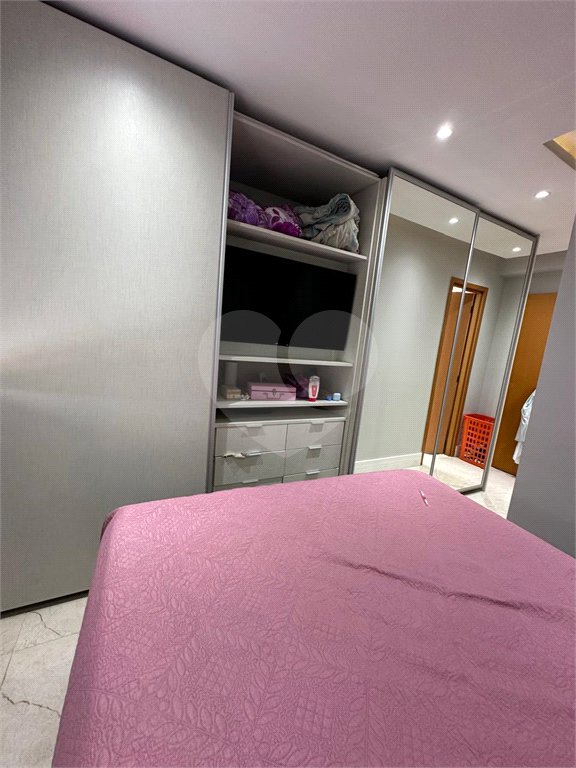 Apartamento à venda com 2 quartos, sendo 1 suíte,  em Vila Leonor, São Paulo, SP