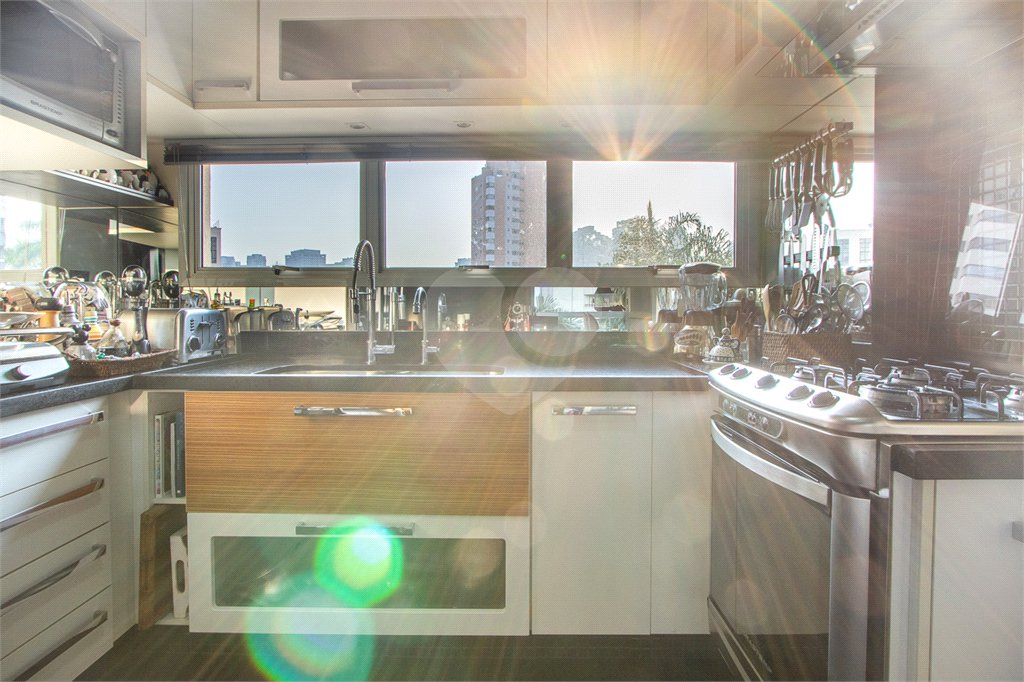 Apartamento à venda com 3 suítes em Vila Andrade, São Paulo, SP