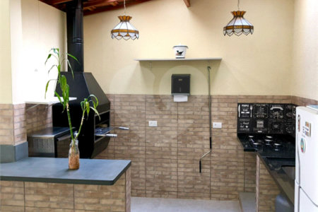 Sobrado à venda com 5 suítes em Vila Alzira, Santo André, SP