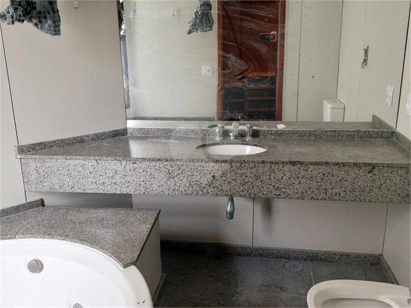 Apartamento à venda com 1 suíte em Vila Suzana, São Paulo, SP