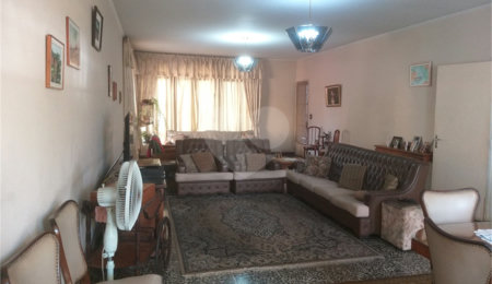 Casa à venda com 4 quartos, sendo 1 suíte,  em Vila Galvão, Guarulhos, SP