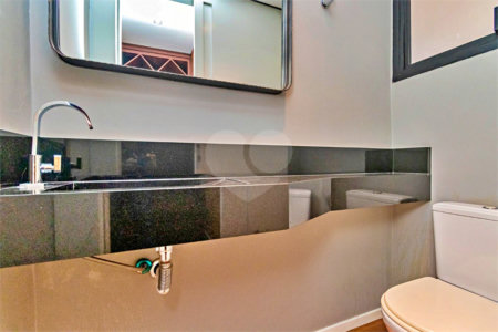 Apartamento à venda com 3 quartos, sendo 1 suíte, em Vila Olímpia, São Paulo, SP