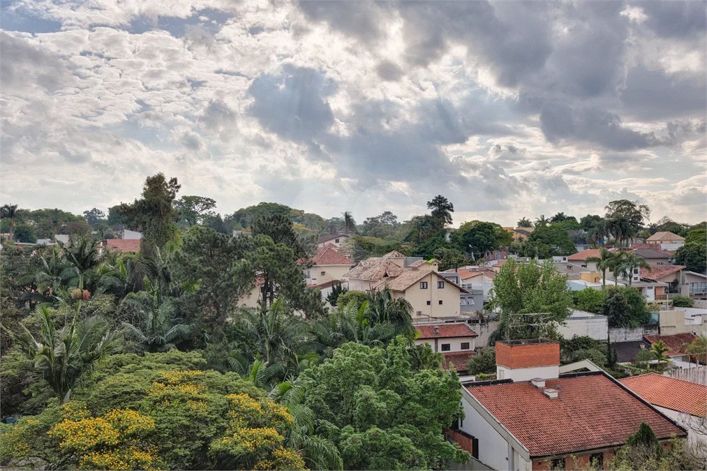 Apartamento com 68m² sala 02 ambientes, 02 dormitórios, sendo 01 suíte banheiro social e vaga no subsolo.! Venha conhecer!