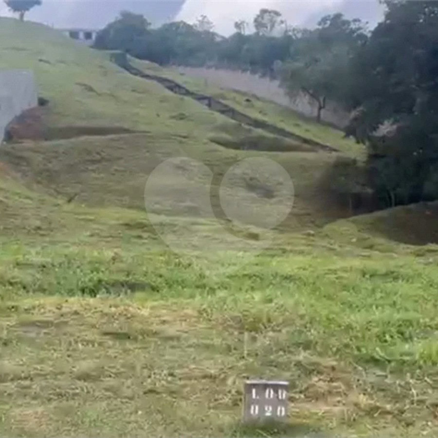 Terreno à venda no Residencial Campo de Toscana Vinhedo/SP
