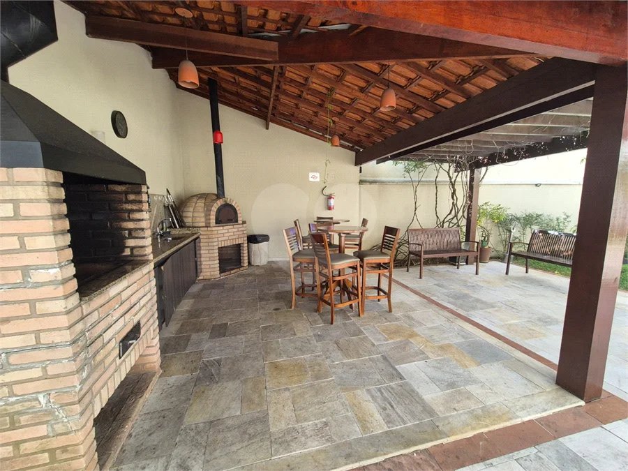 Apartamento Vila Mariana ,2 dormitórios sendo 1 suíte e 2 vagas.