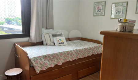 Apartamento à venda com 3 quartos, sendo 1 suíte,  em Jardim das Acácias, São Paulo, SP